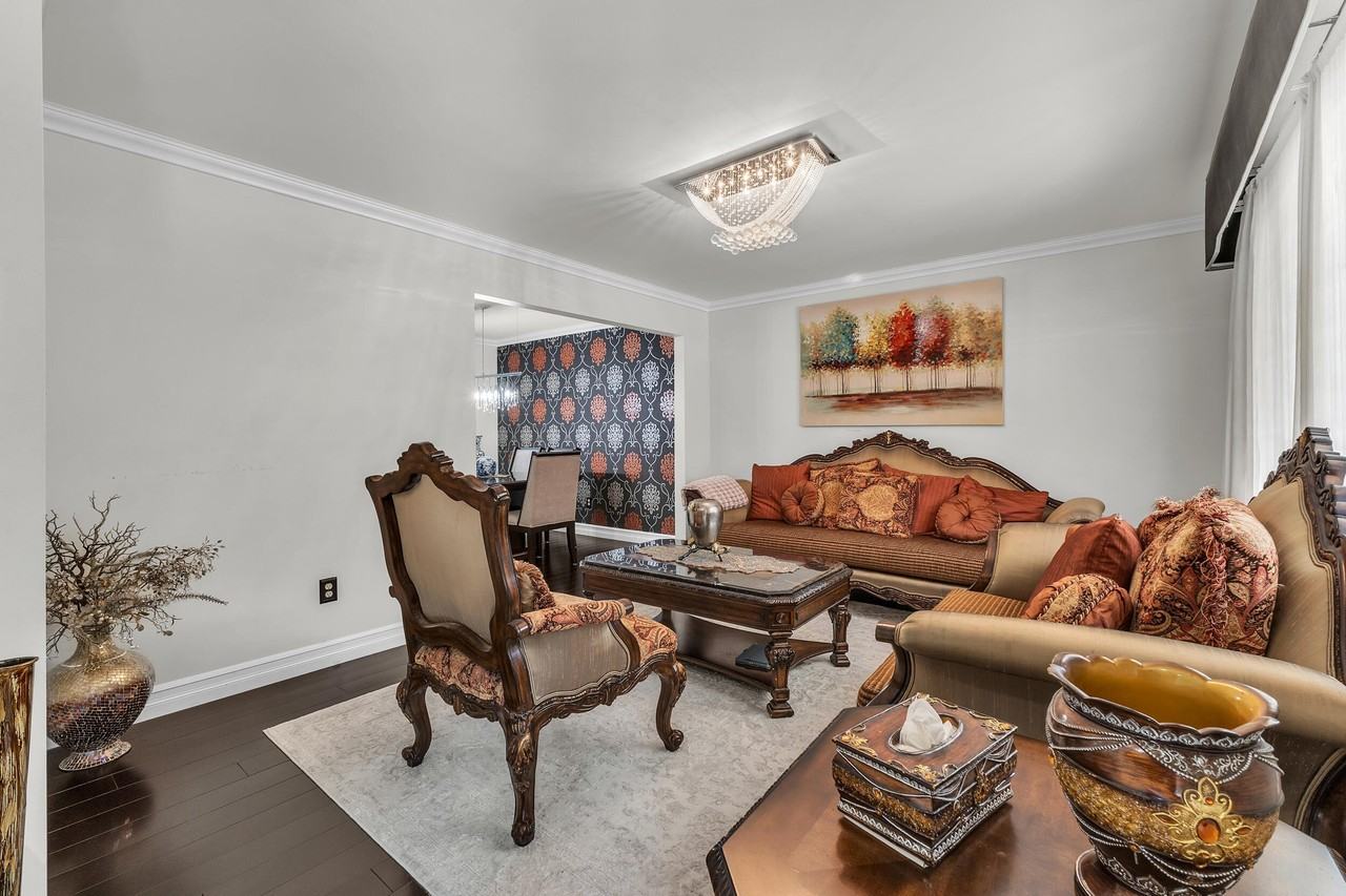 5555 Patterson Dr - Photo 4 of 50
