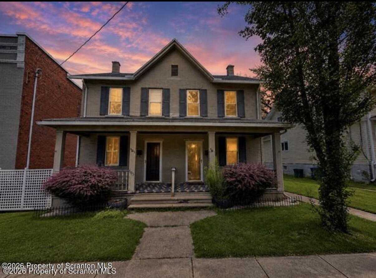 605 Deacon St - Photo 2 of 16
