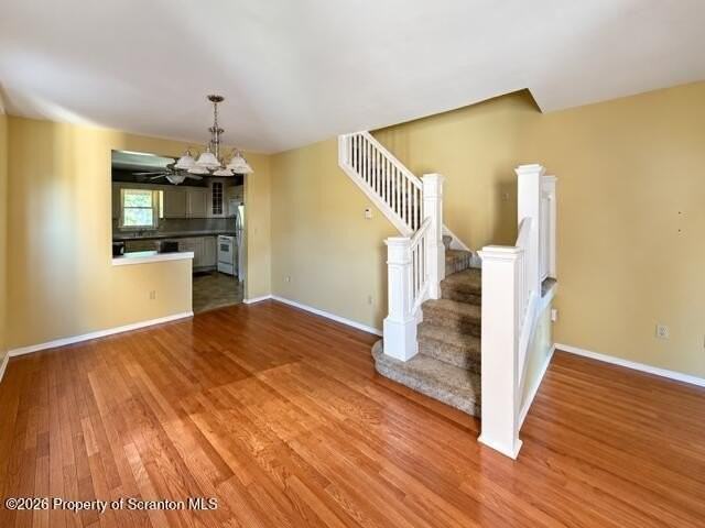 605 Deacon St - Photo 3 of 16