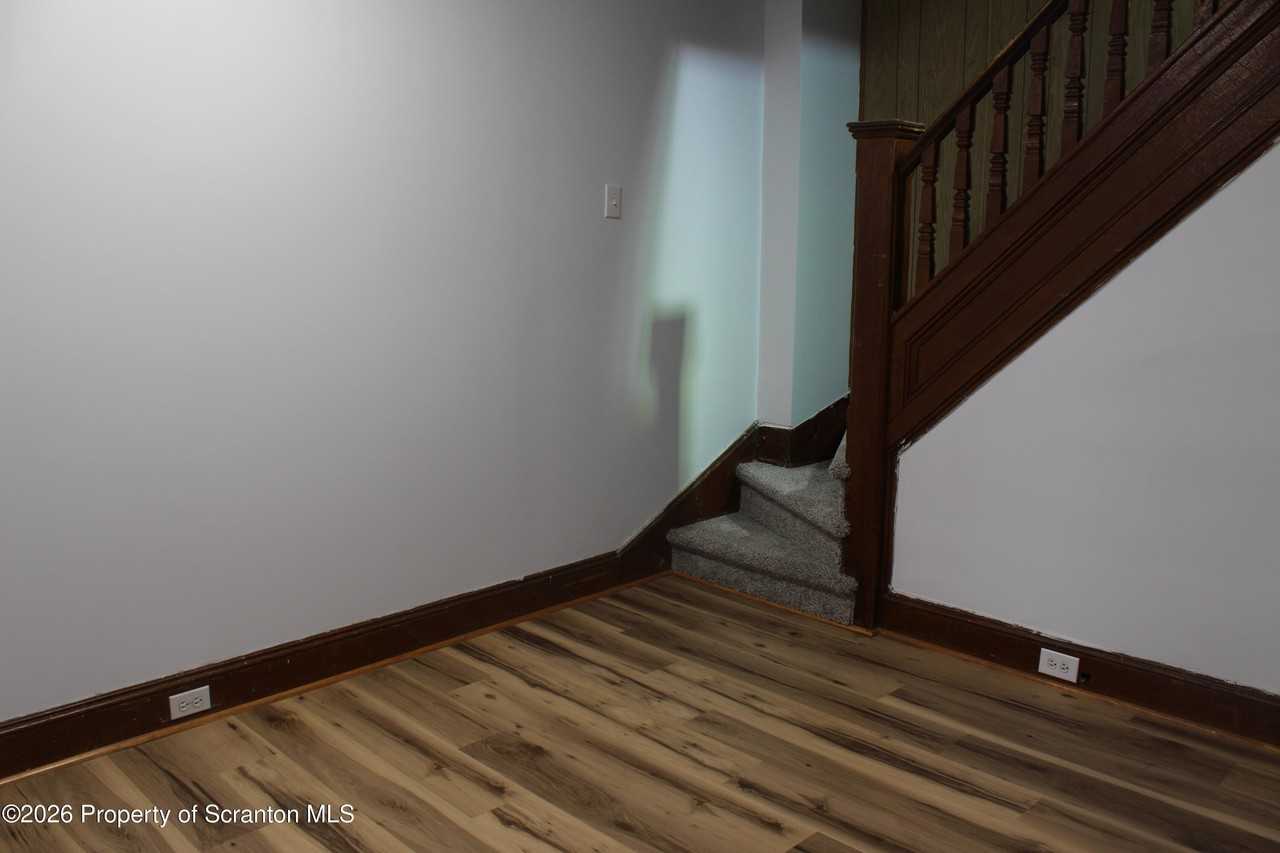 1346 Madison Ave - Photo 5 of 35