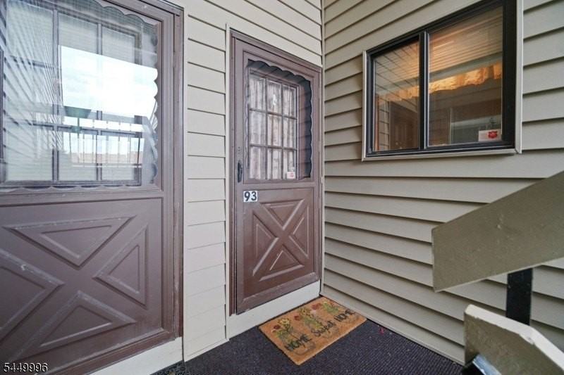 93 Overlook Dr - Photo 3 of 25