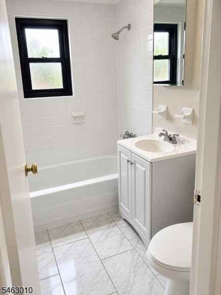 1041 Ridge St Apt B41 #B41 - Photo 4 of 14