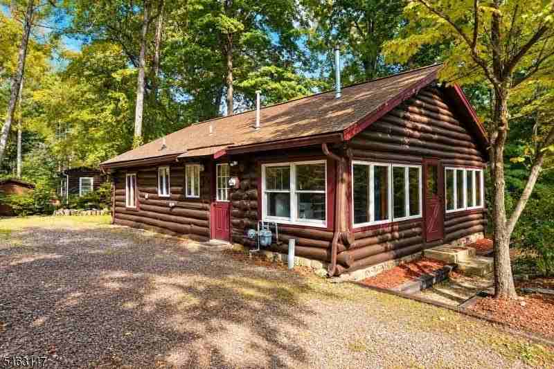 10 Cliff Rd - Photo 2 of 10