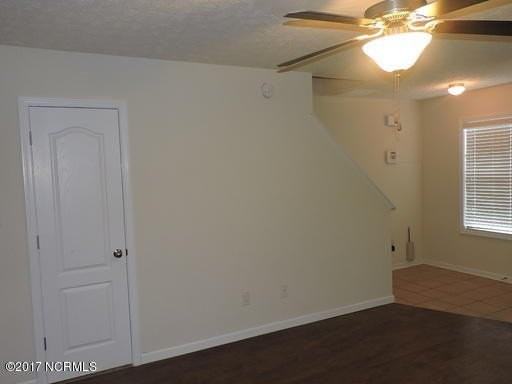 121 Heather Glen Cir - Photo 4 of 17