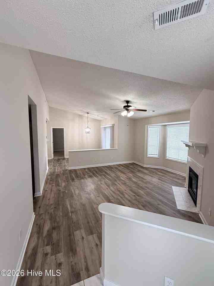 110 Breezewood Dr #H - Photo 2 of 12