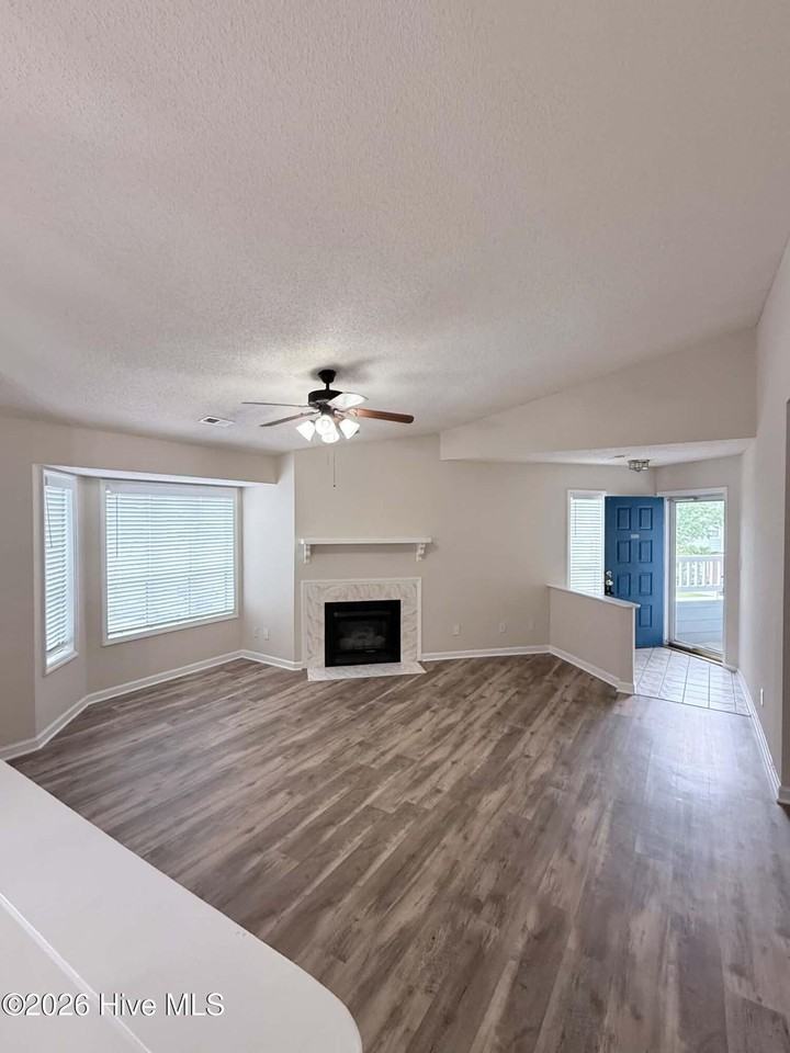 110 Breezewood Dr #H - Photo 3 of 12