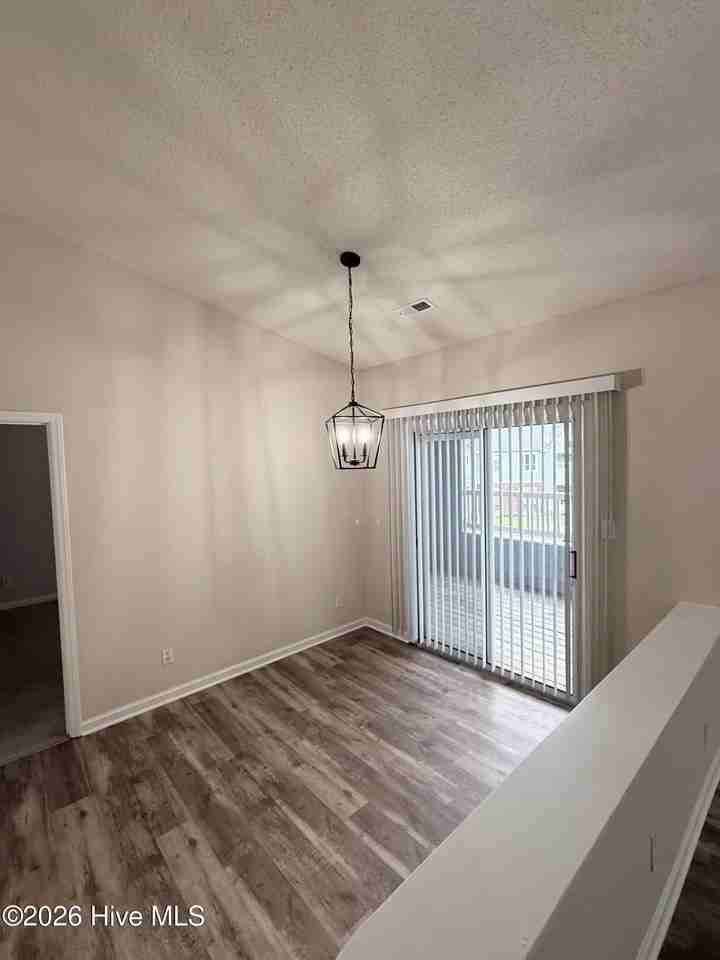 110 Breezewood Dr #H - Photo 4 of 12