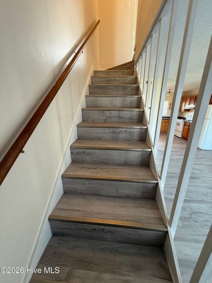 145 Sea Gull Ln - Photo 6 of 12