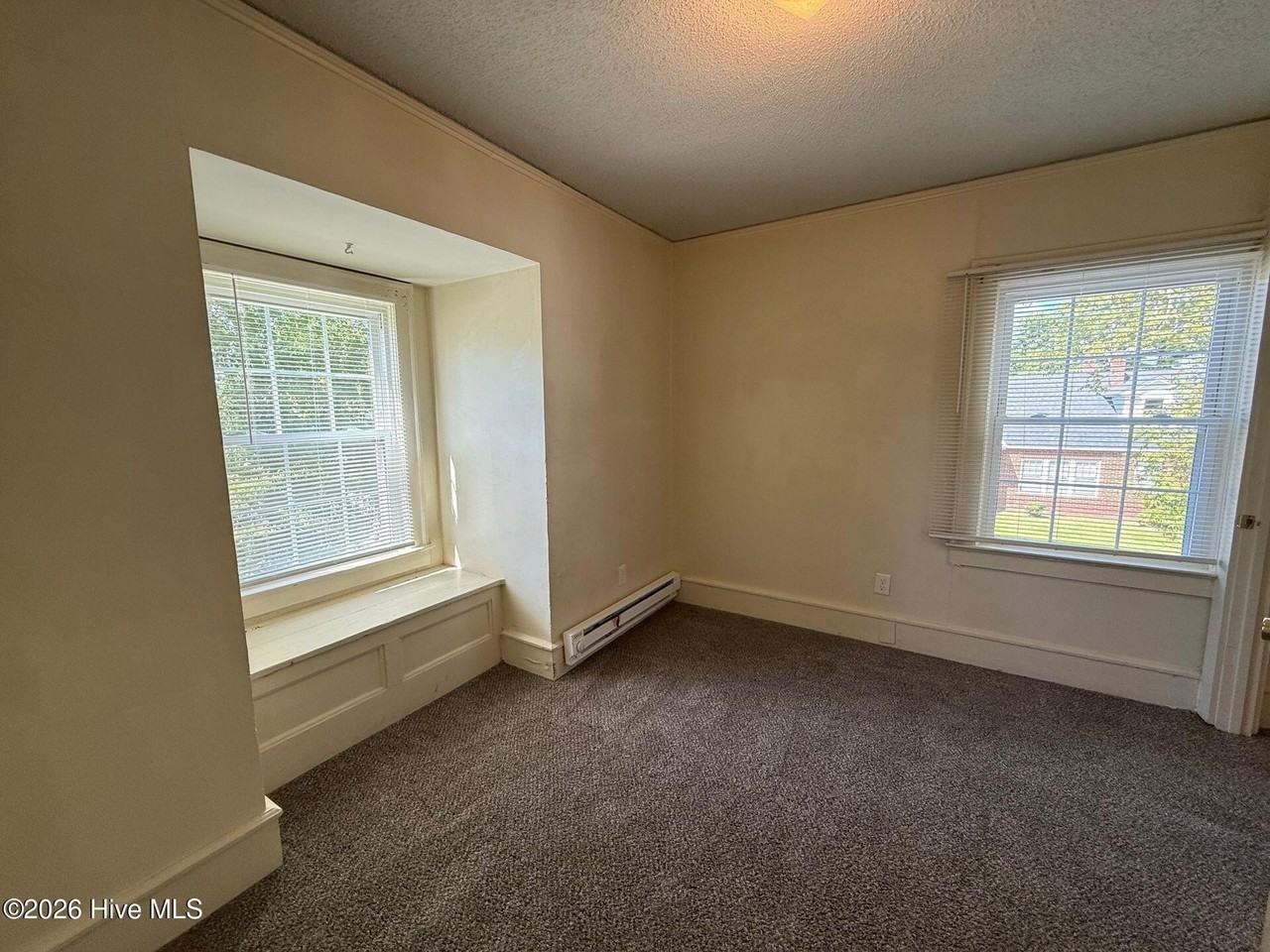 143 Chaney Ave #B - Photo 7 of 10
