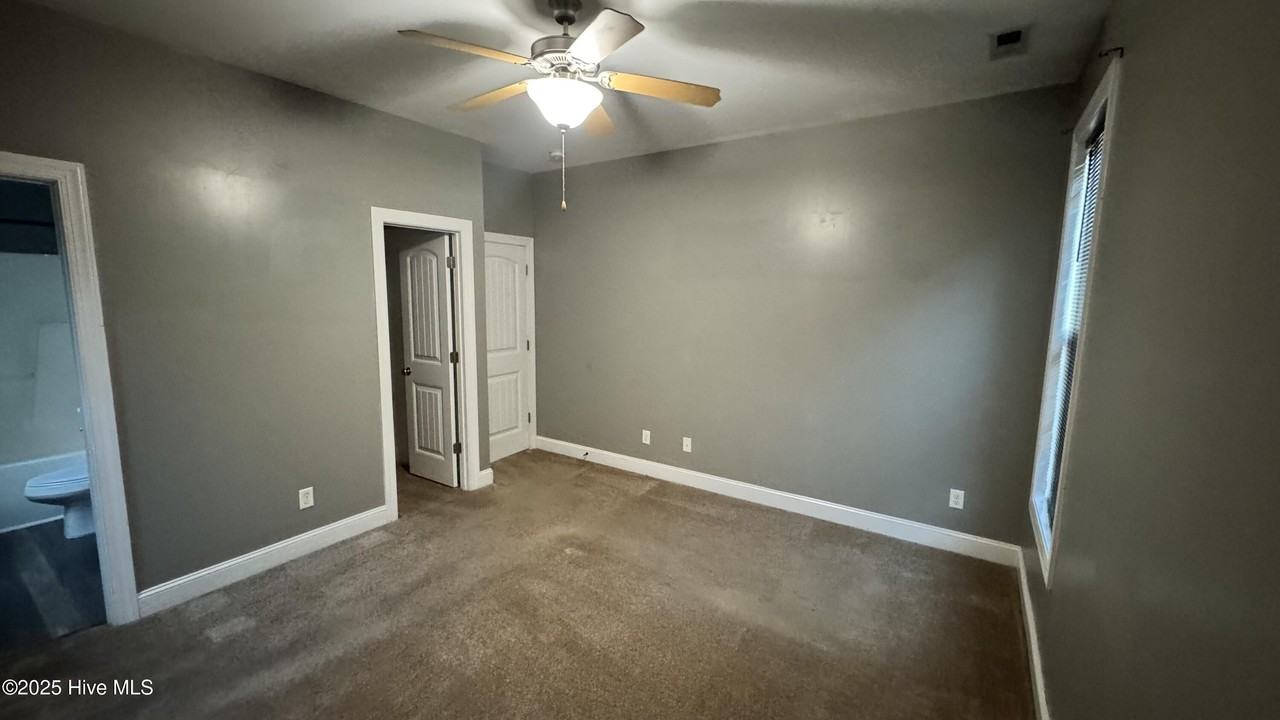 308 Old 30 Rd - Photo 5 of 13