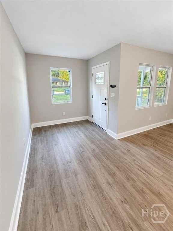 1526 Stuyvesant St - Photo 2 of 18