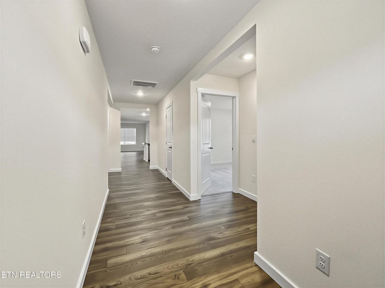 255 N Rolling Meadows Dr - Photo 2 of 27