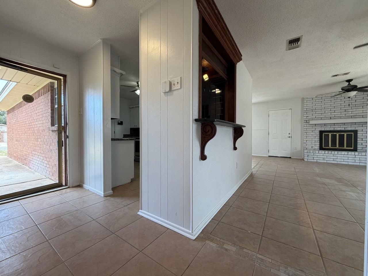 4414 54th St - Photo 3 of 20