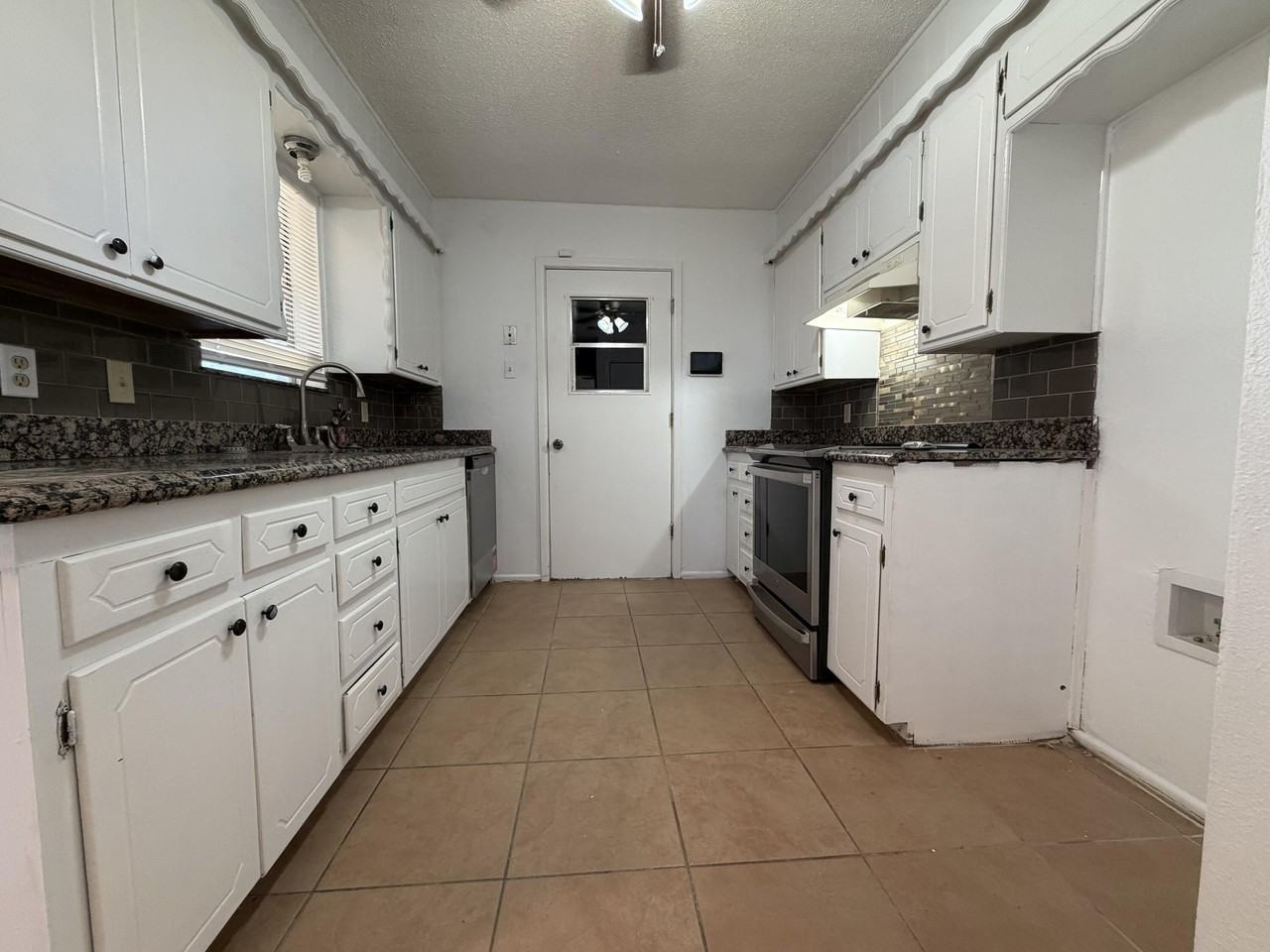 4414 54th St - Photo 5 of 20