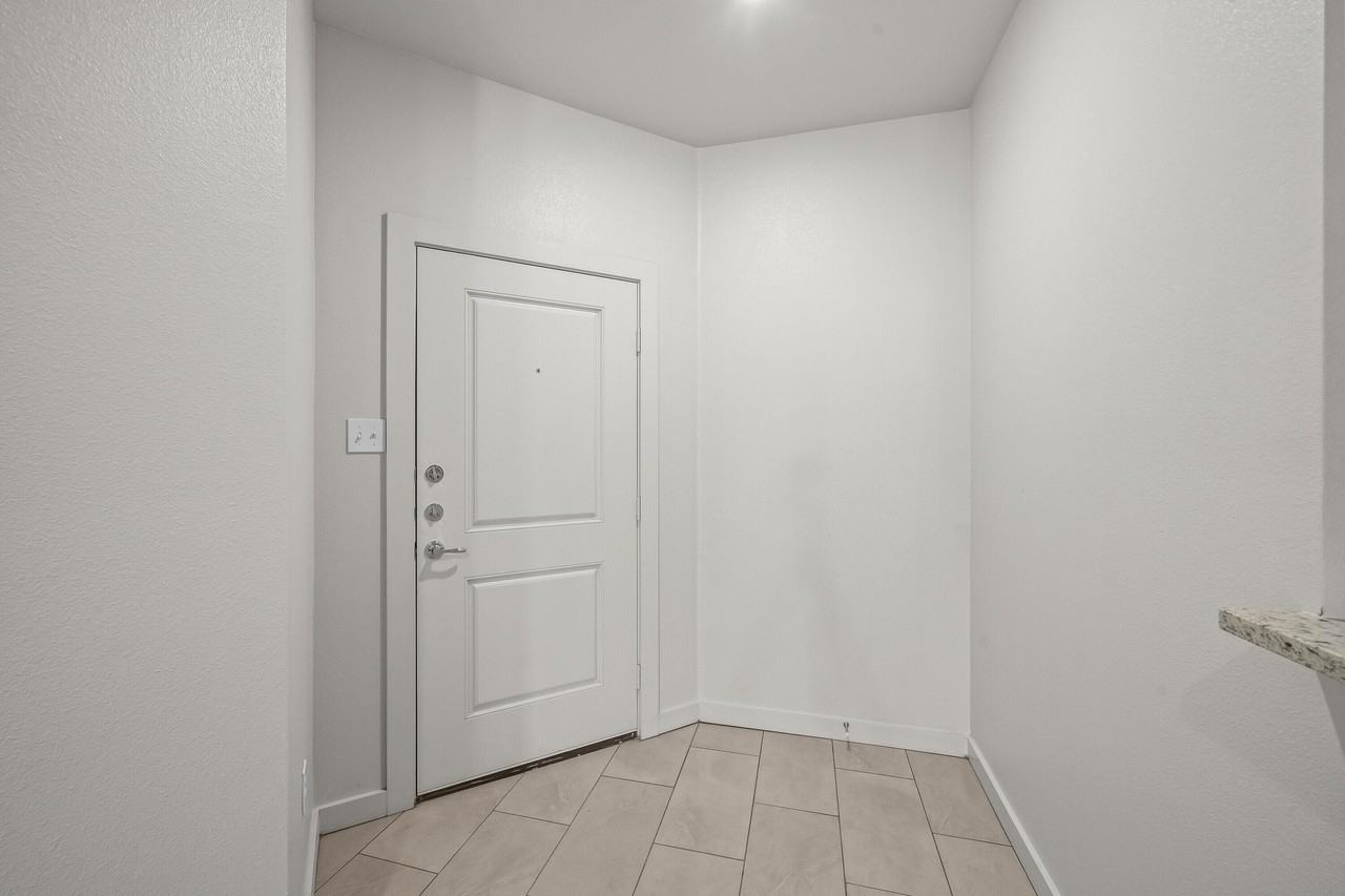 1133 N 7th St - Photo 4 of 20