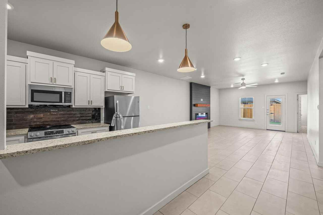 1133 N 7th St - Photo 5 of 20