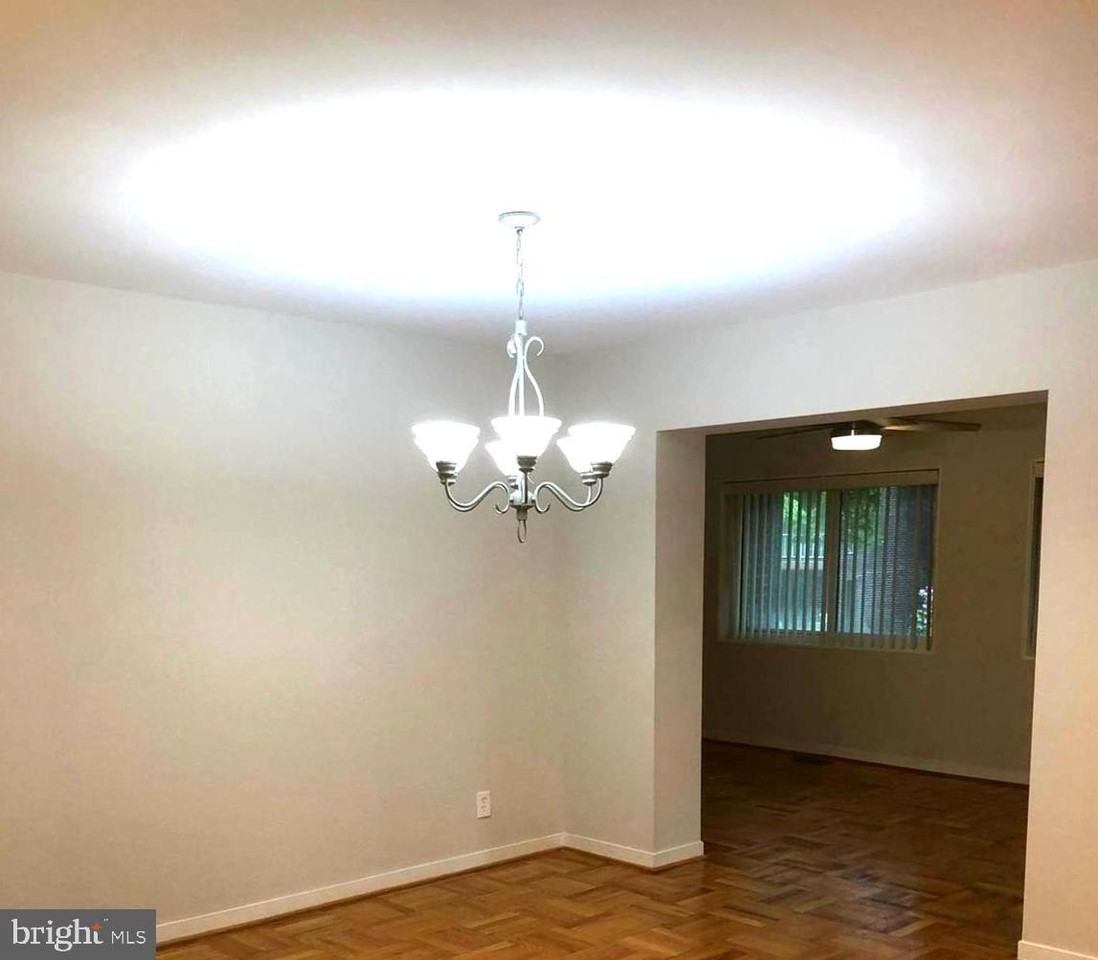 14 Stonehenge Cir - Photo 6 of 36