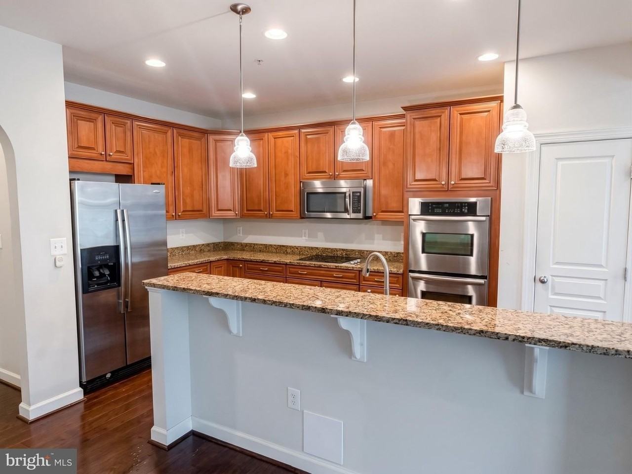 7724 Water St - Photo 5 of 23