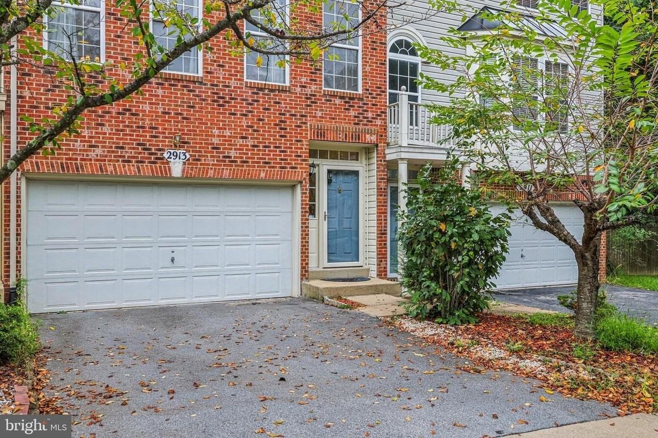 2913 Saint Helen Cir - Photo 3 of 33