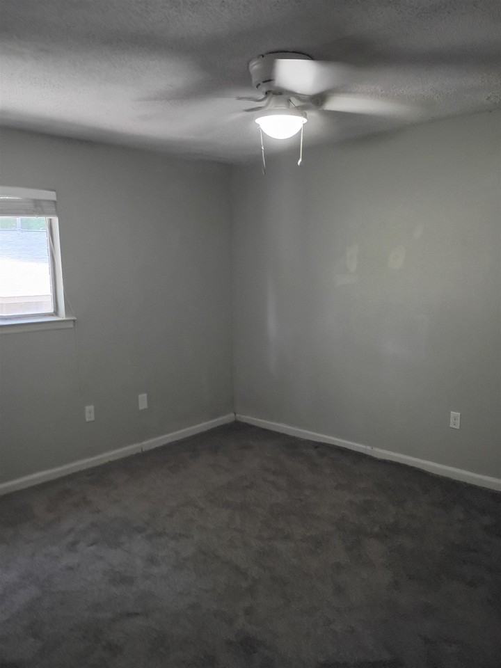 32 S Tucker St - Photo 4 of 12