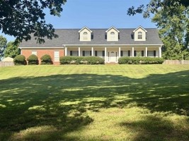featured image of 271 Meadowland Rd