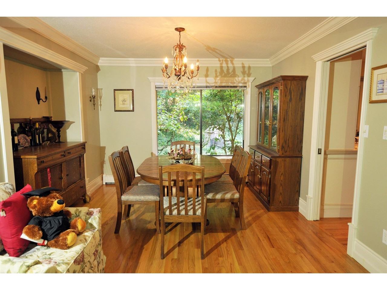 14084 28 Avenue - Photo 3 of 10