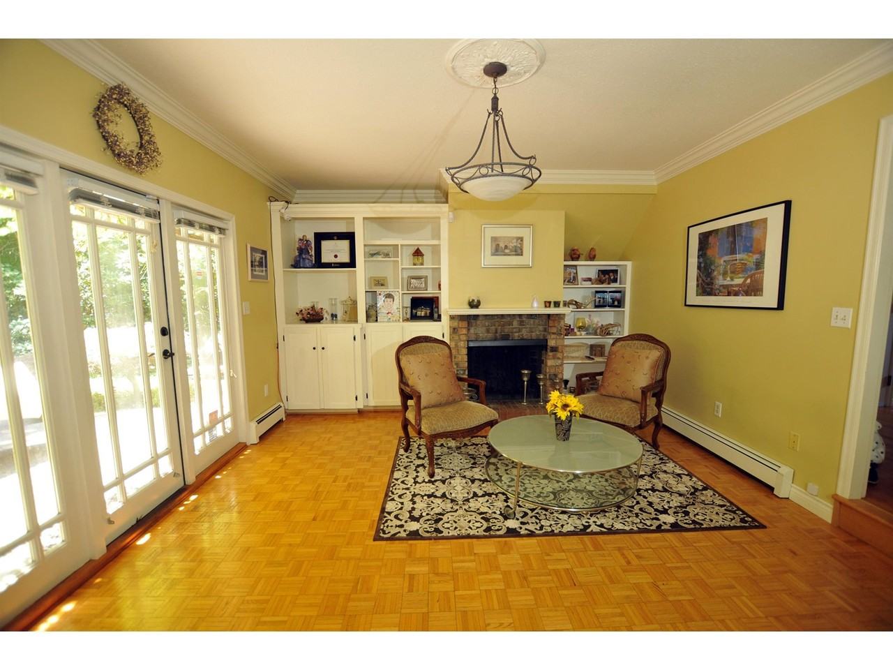 14084 28 Avenue - Photo 6 of 10