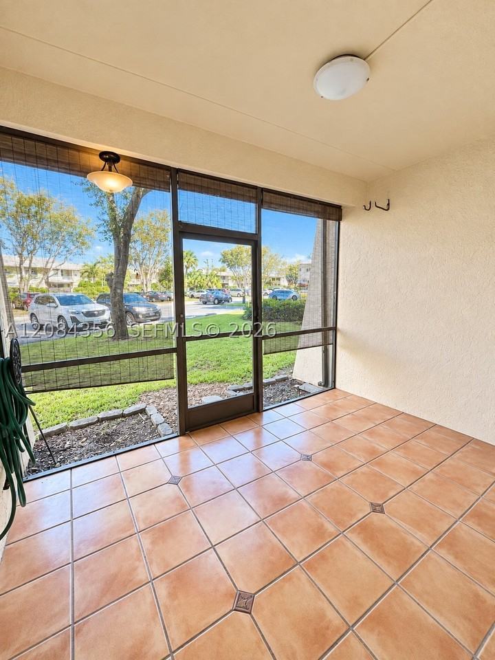 13707 Kendale Lakes Cir #109 - Photo 7 of 16