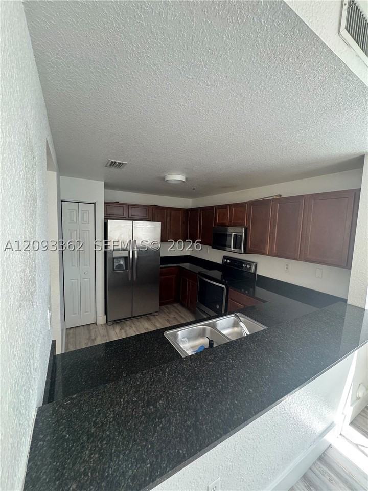 8833 Nw 107th Ct #101 - Photo 4 of 19