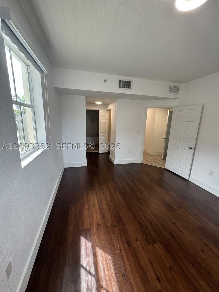 8833 Nw 107th Ct #101 - Photo 6 of 19