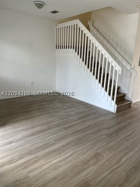 1543 Se 31st Ct - Photo 2 of 12
