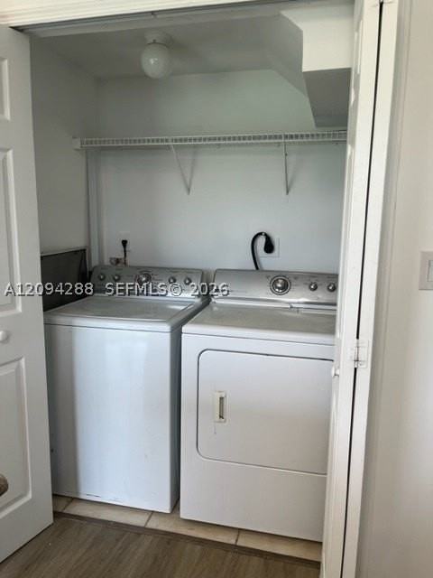 1543 Se 31st Ct - Photo 5 of 12
