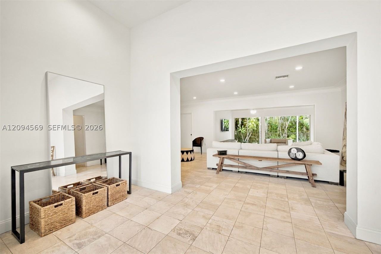 1325 Blue Rd - Photo 4 of 24