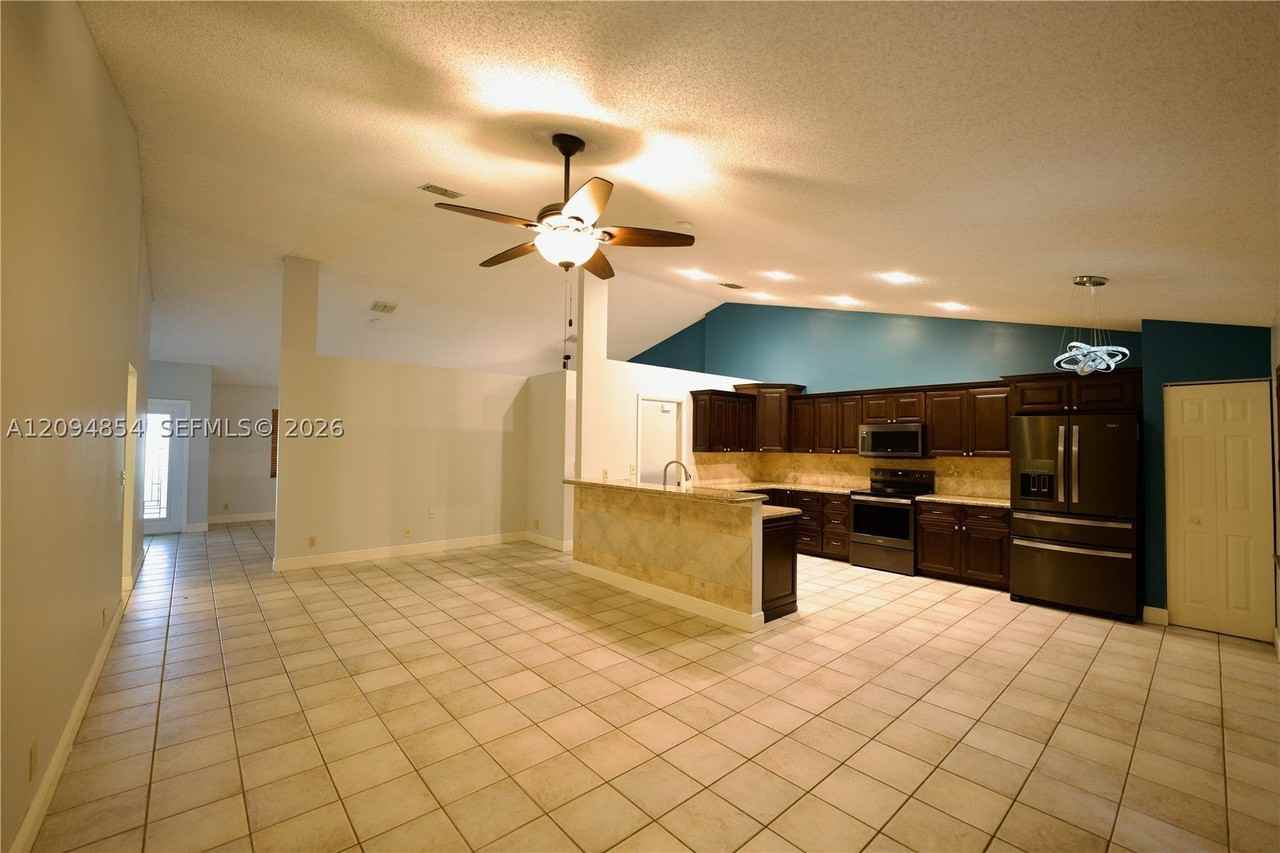9135 Southern Orchard Rd S #9135 - Photo 7 of 24