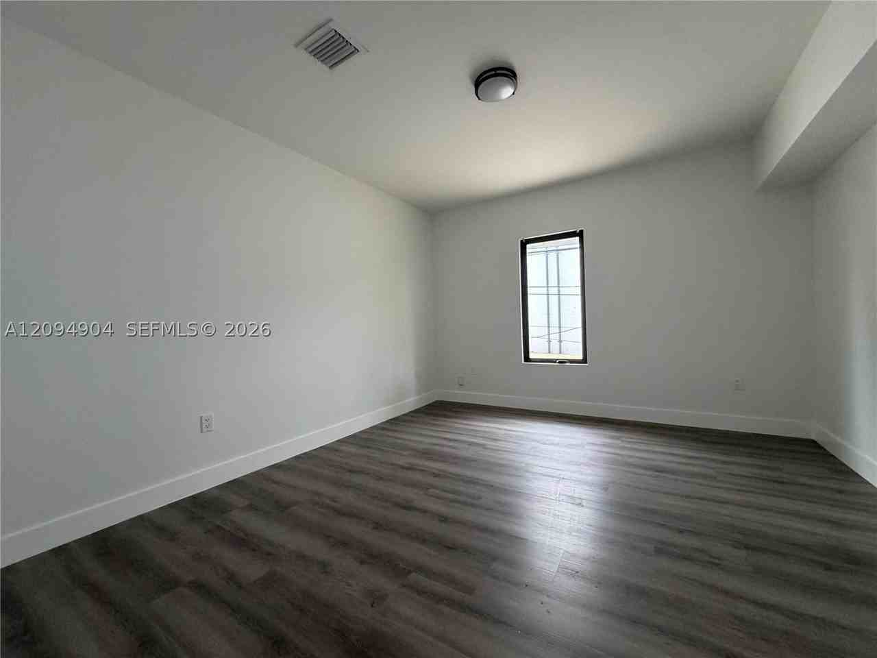 618 Sw 21st Ave #2 - Photo 2 of 19