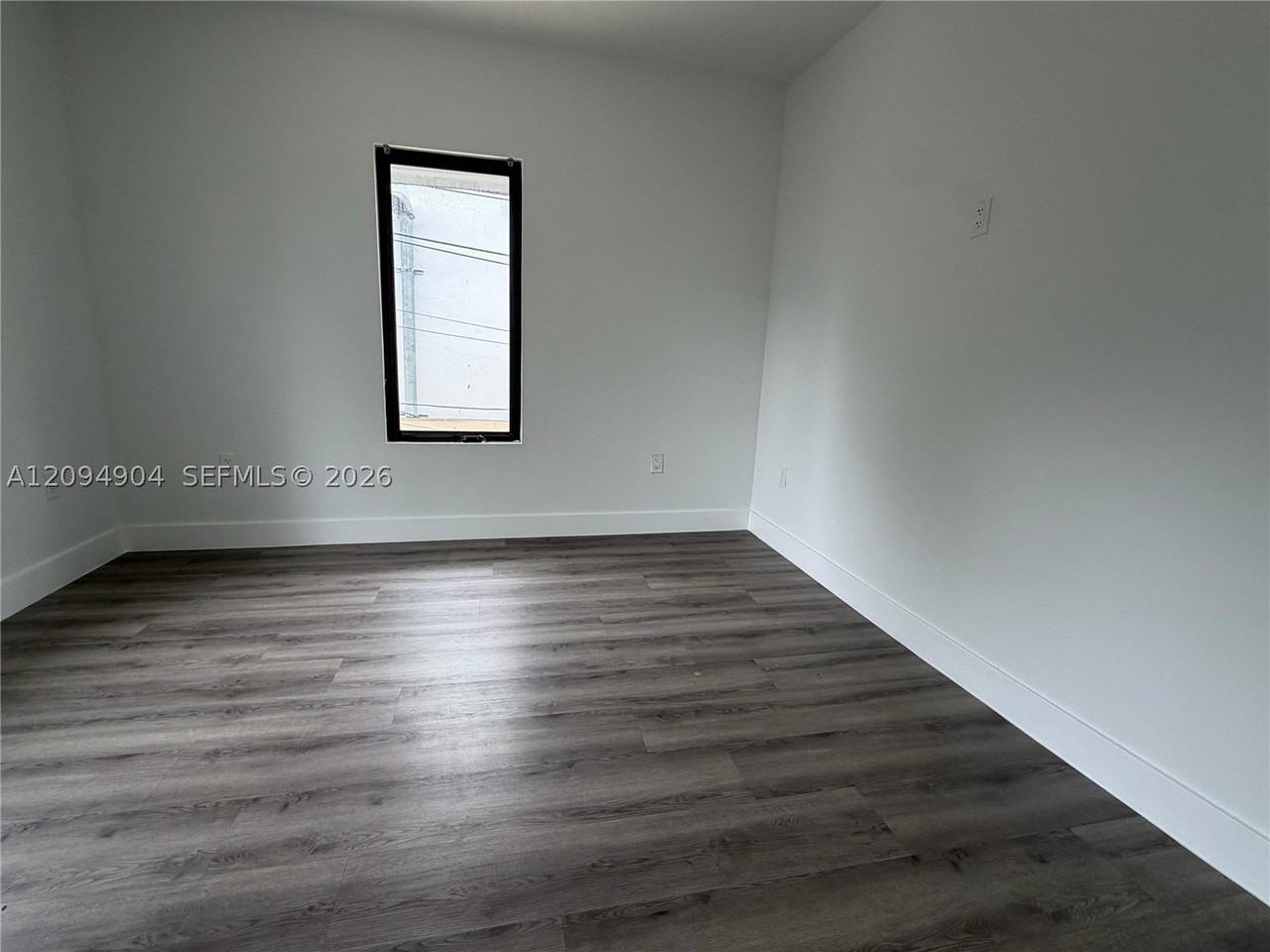 618 Sw 21st Ave #2 - Photo 3 of 19