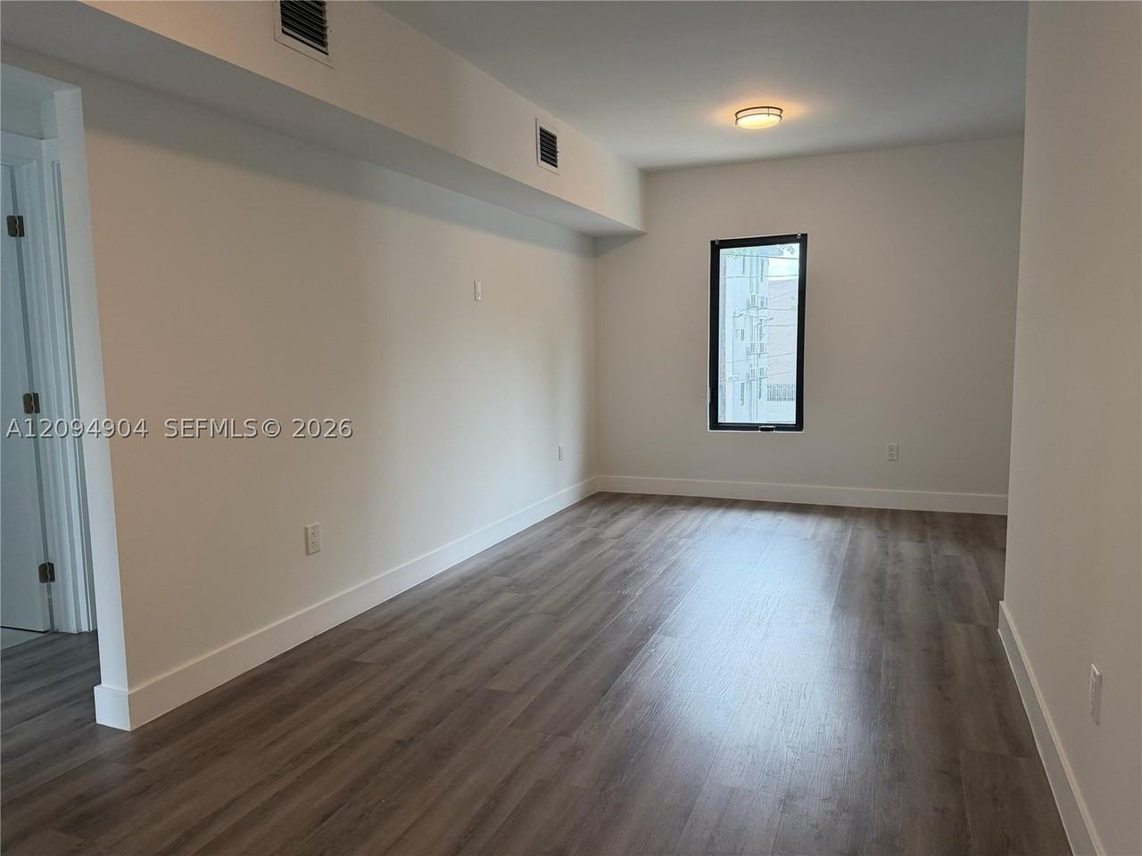 618 Sw 21st Ave #2 - Photo 4 of 19
