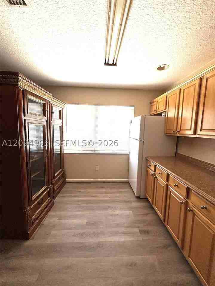 219 W Dixie Hwy #B - Photo 3 of 14