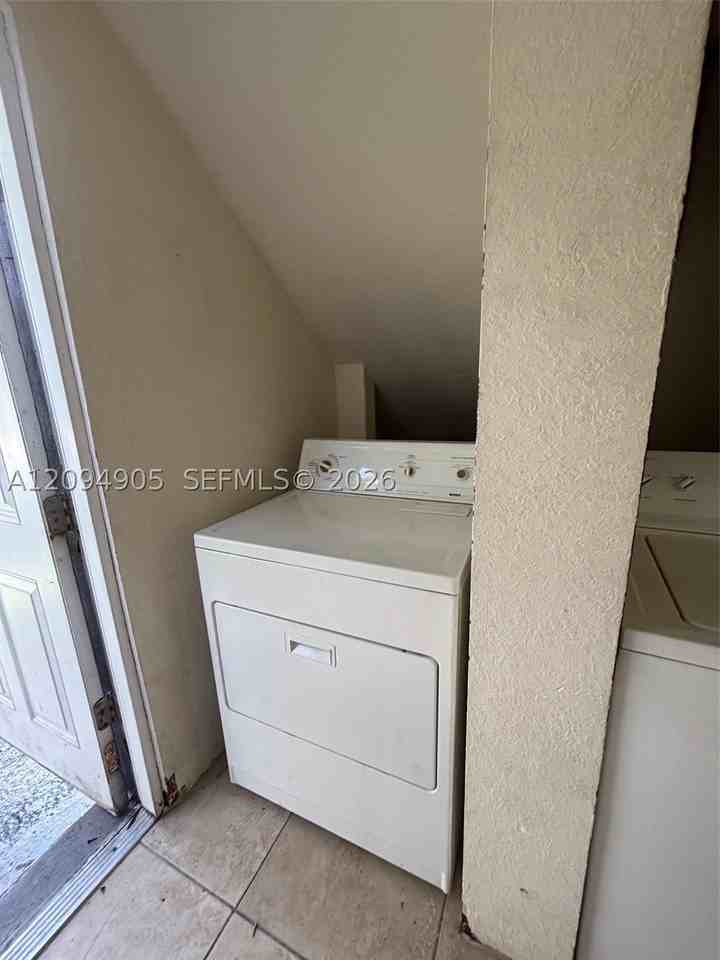 219 W Dixie Hwy #B - Photo 6 of 14