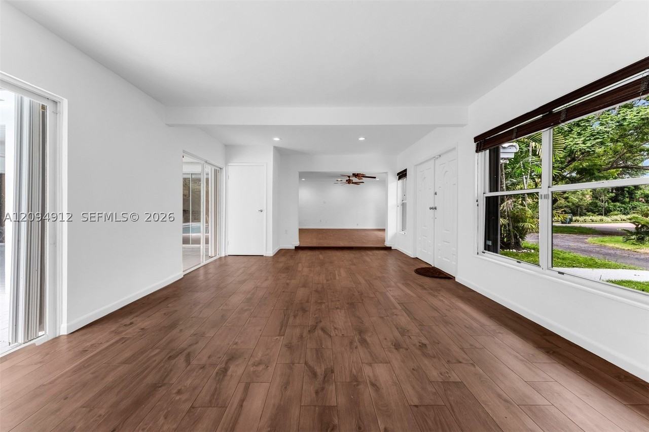 11890 Sw 72nd Pl - Photo 2 of 35