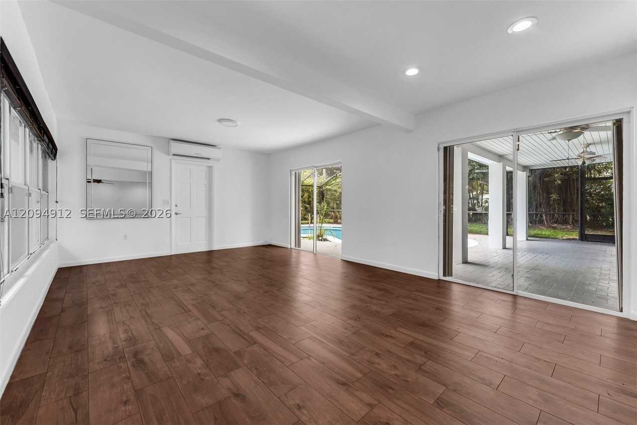 11890 Sw 72nd Pl - Photo 3 of 35