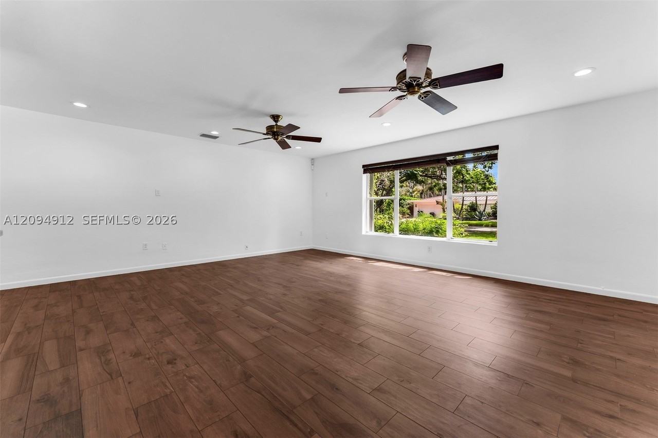 11890 Sw 72nd Pl - Photo 5 of 35