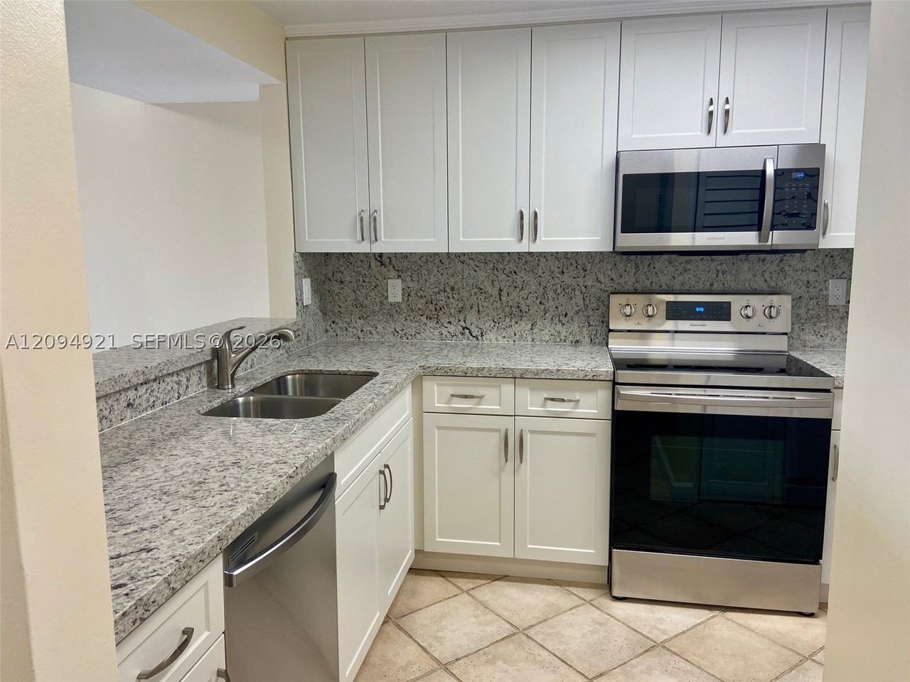 8881A Fontainebleau Blvd #307 - Photo 5 of 38