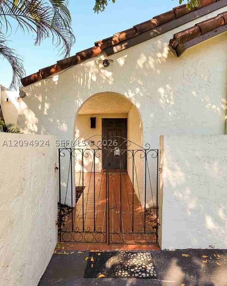 13411 Sw 113th Ter - Photo 2 of 27