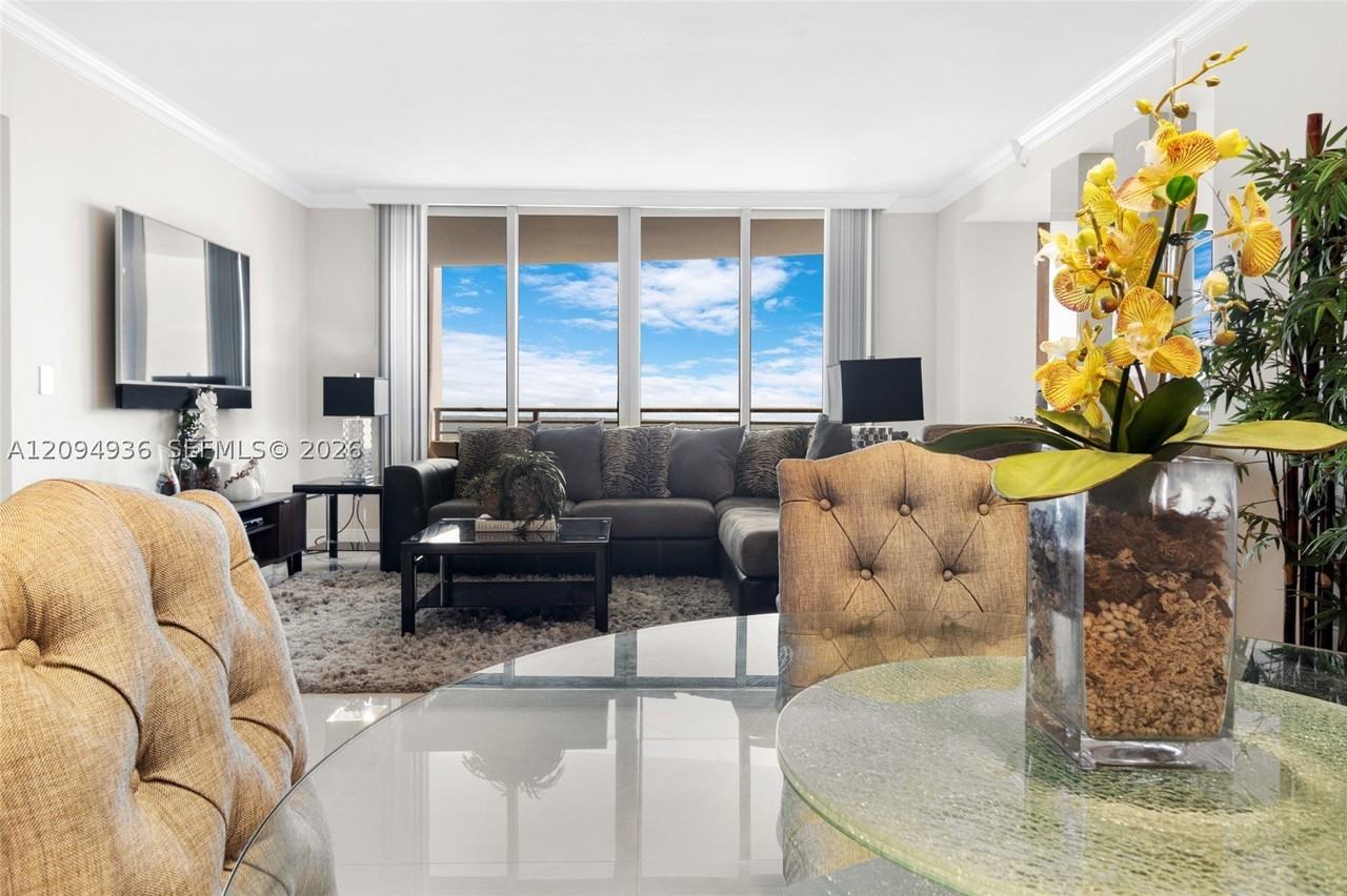 848 Brickell Key Dr #3905 - Photo 6 of 48