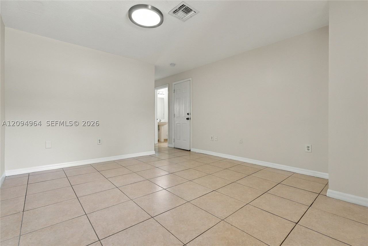 13974 Sw 260th St #101 - Photo 4 of 33