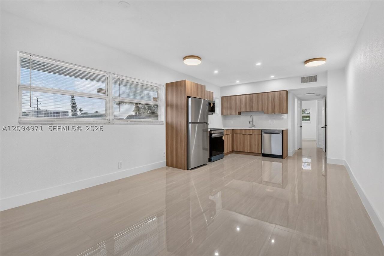 1740 Funston St #8 - Photo 5 of 20