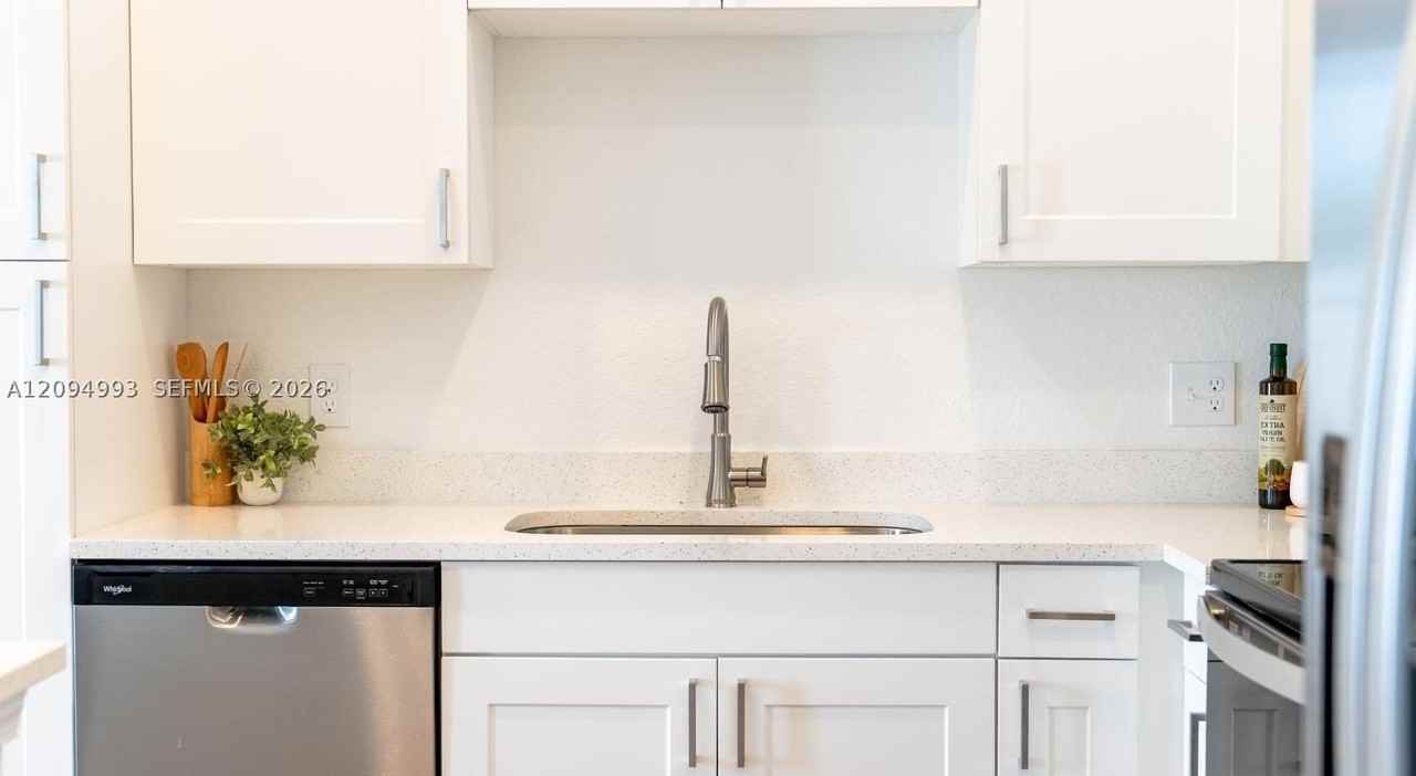 13583 SW Chula Vista Drive #THB2 - Photo 6 of 21