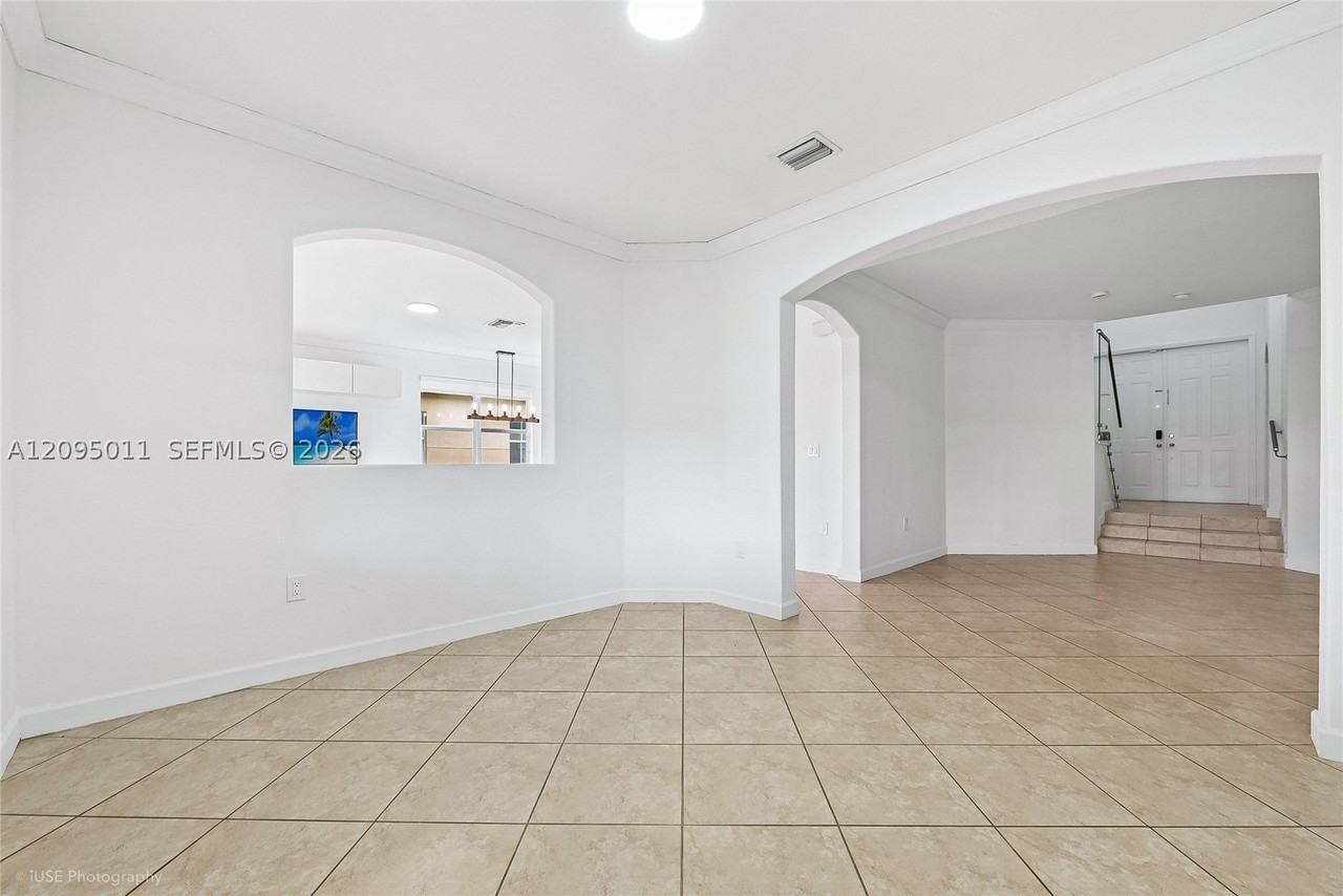 8666 Nw 109th Ct #8666 - Photo 2 of 19