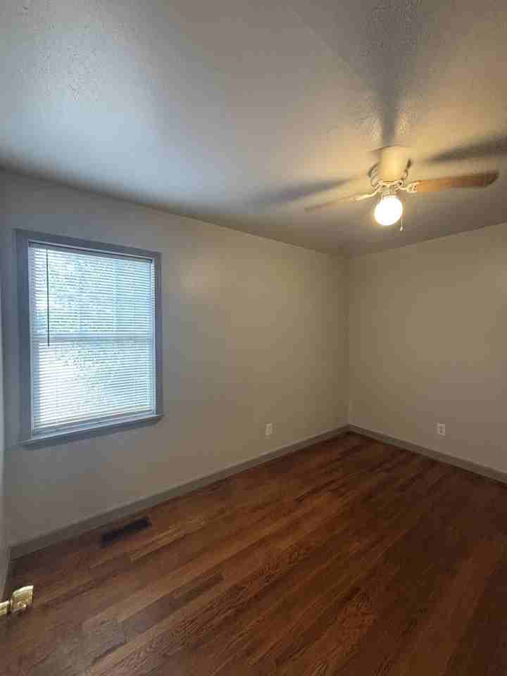 310 Monroney Dr #1 - Photo 6 of 8